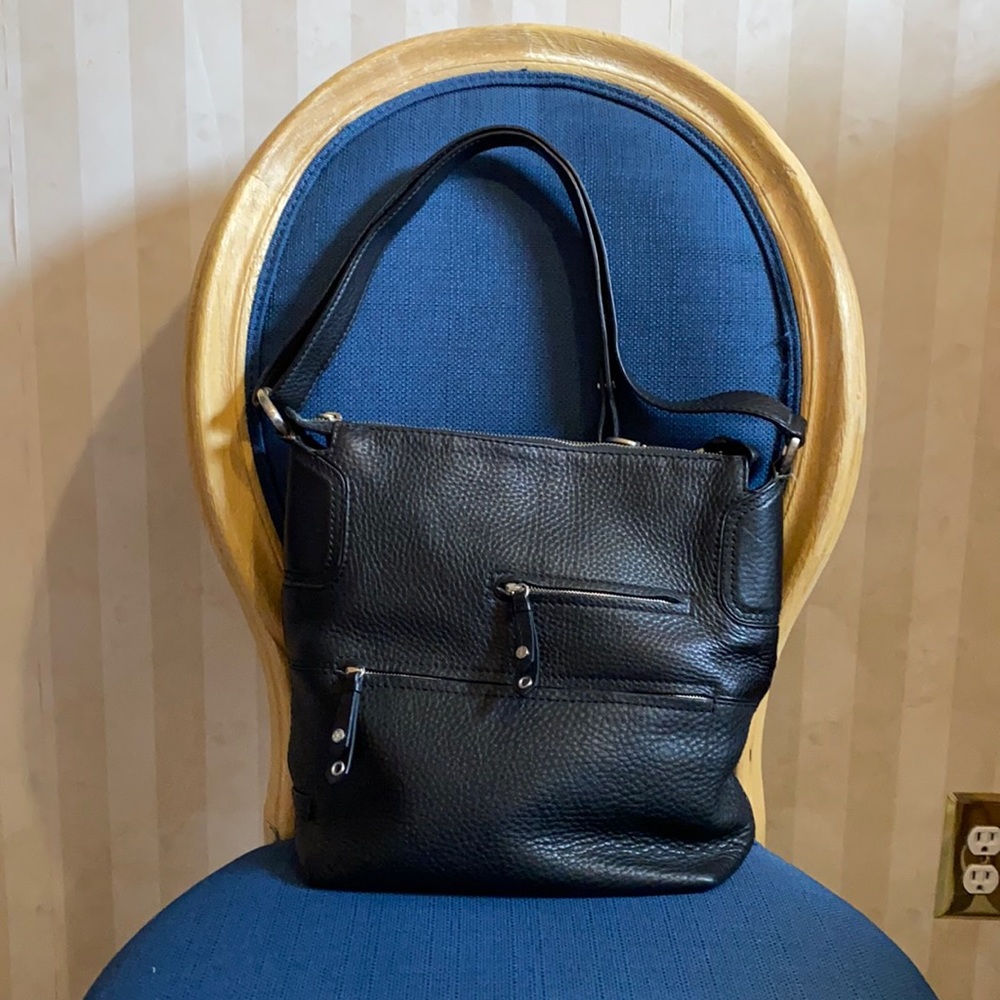 Black Cole Haan shoulder bag can be cross body bag